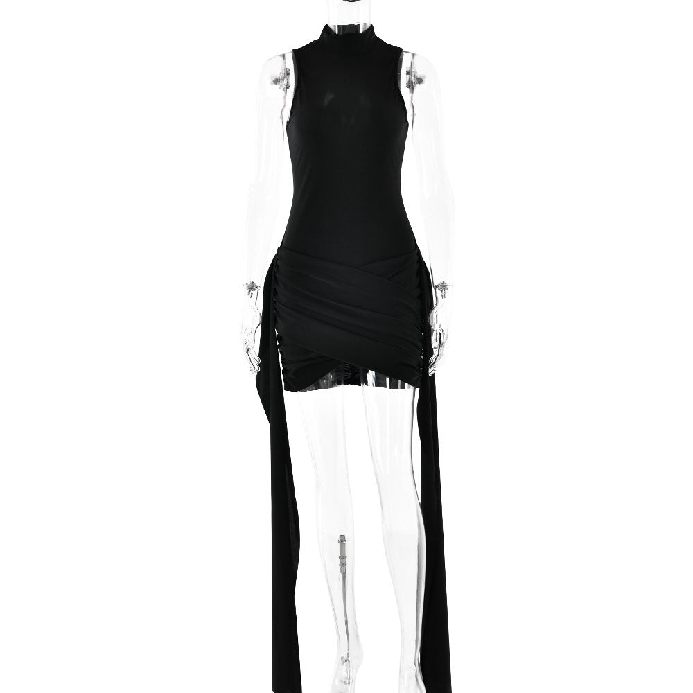 Robe Moulante Courte Sans Manches – Fente Latérale & Détail à Nouer